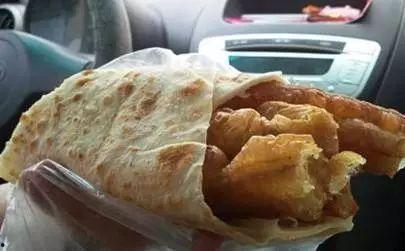 娱乐吃瓜酱大饼,揭秘娱乐圈那些鲜为人知的幕后故事 第3张 娱乐吃瓜酱大饼,揭秘娱乐圈那些鲜为人知的幕后故事 第3张